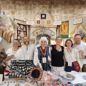 Історія Всеукраїнського центру вишивки та килимарства